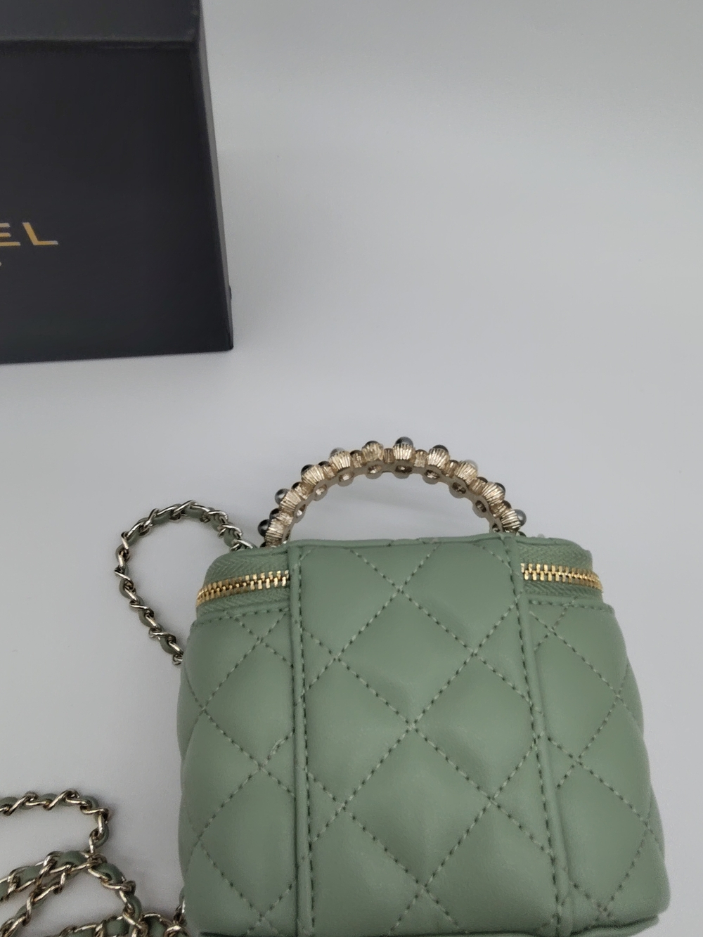 CHANEL Mint Green Vanity Bag Pearl Handle Quilted CC Crossbody Rare NIB GWP - Picture 7 of 14